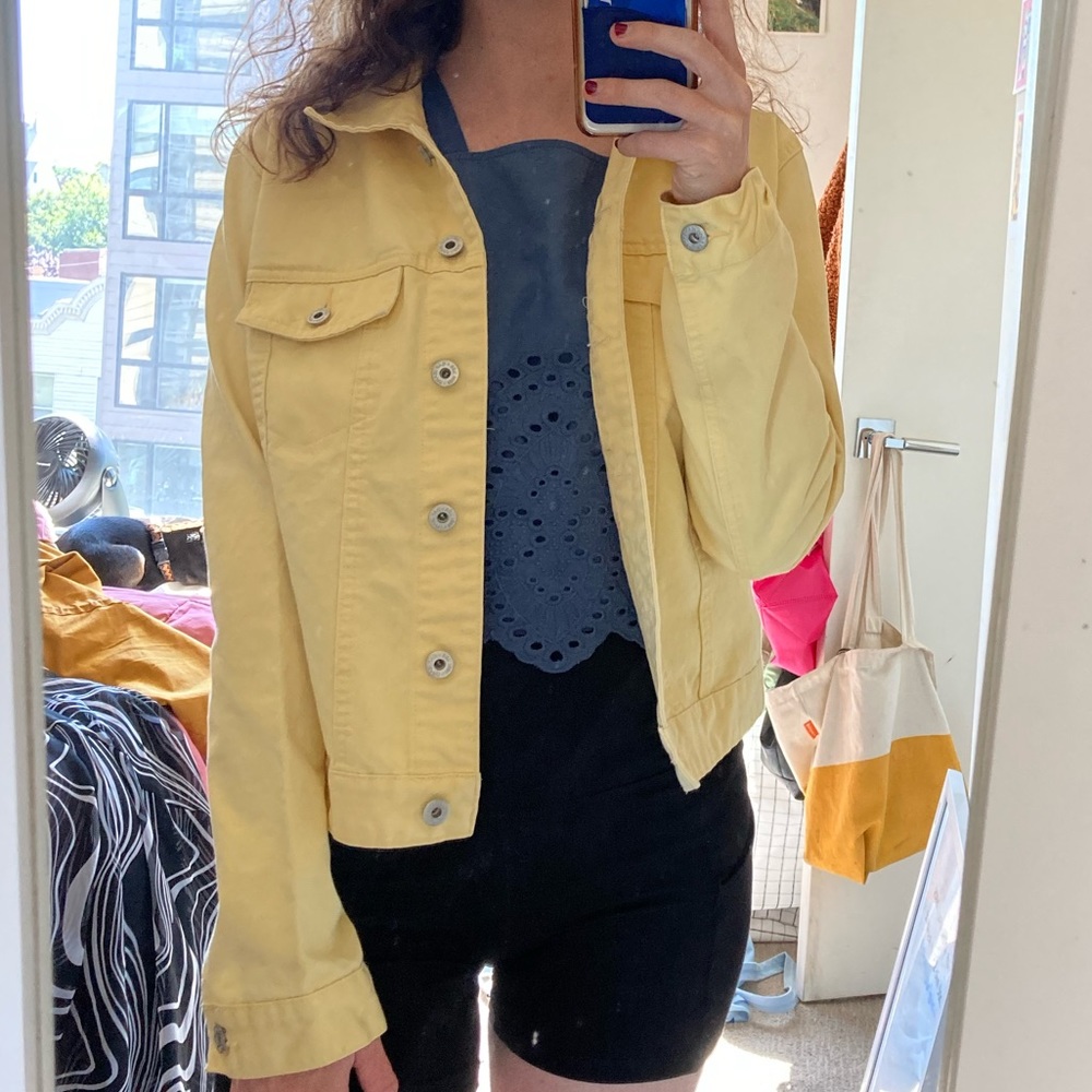 GAP Yellow Jacket - Picture 2 of 3